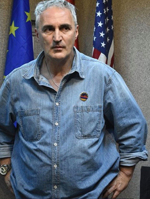 Տիգրան Խզմալյան